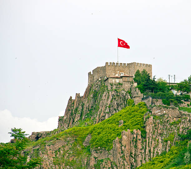 Ankara Kalesi Yakın Ekonomik Otel Taç hotel Ankara Kalesi Görsel Türk Bayraklı