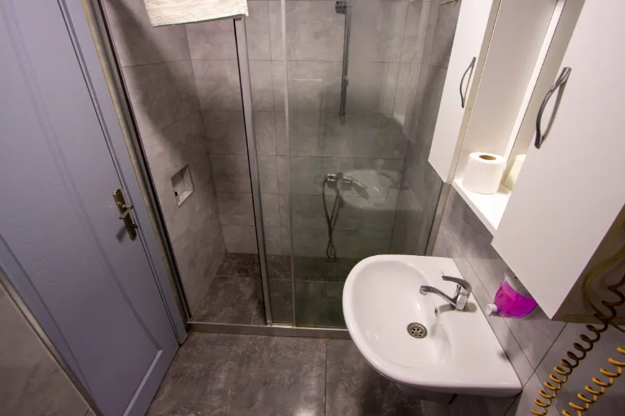 Taç Hotel donanımlı odalar &mdash; banyo